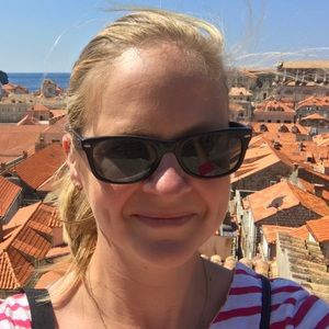 Meet your Posher, Courtney